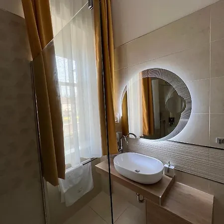 Kuria Vendeghaz * Poroszló